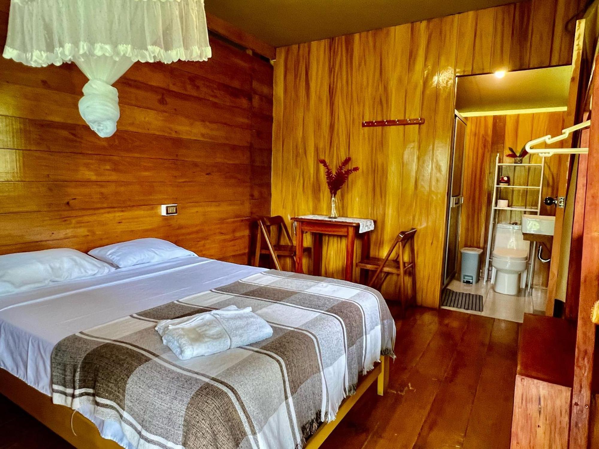 Tronco Tambopata Adventure Hotell Puerto Maldonado Eksteriør bilde